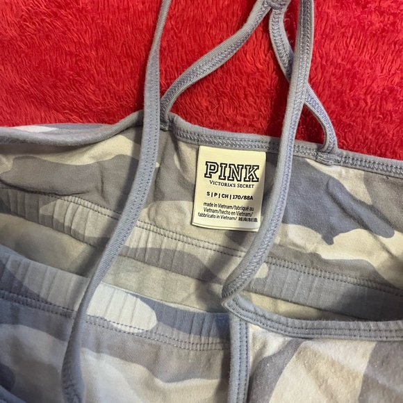 PINK Crop Tank Built in bra blue camo size small - Picture 3 of 3